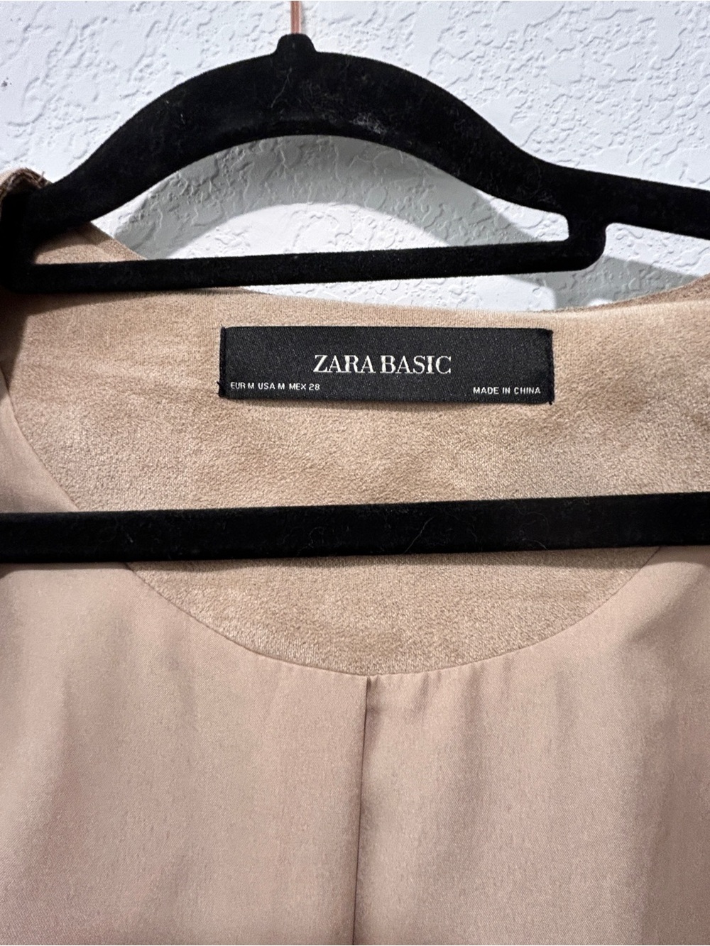 Zara Beige Open-Front kimono style Trench Coat with Red Rose Embroidery - Picture 4 of 5
